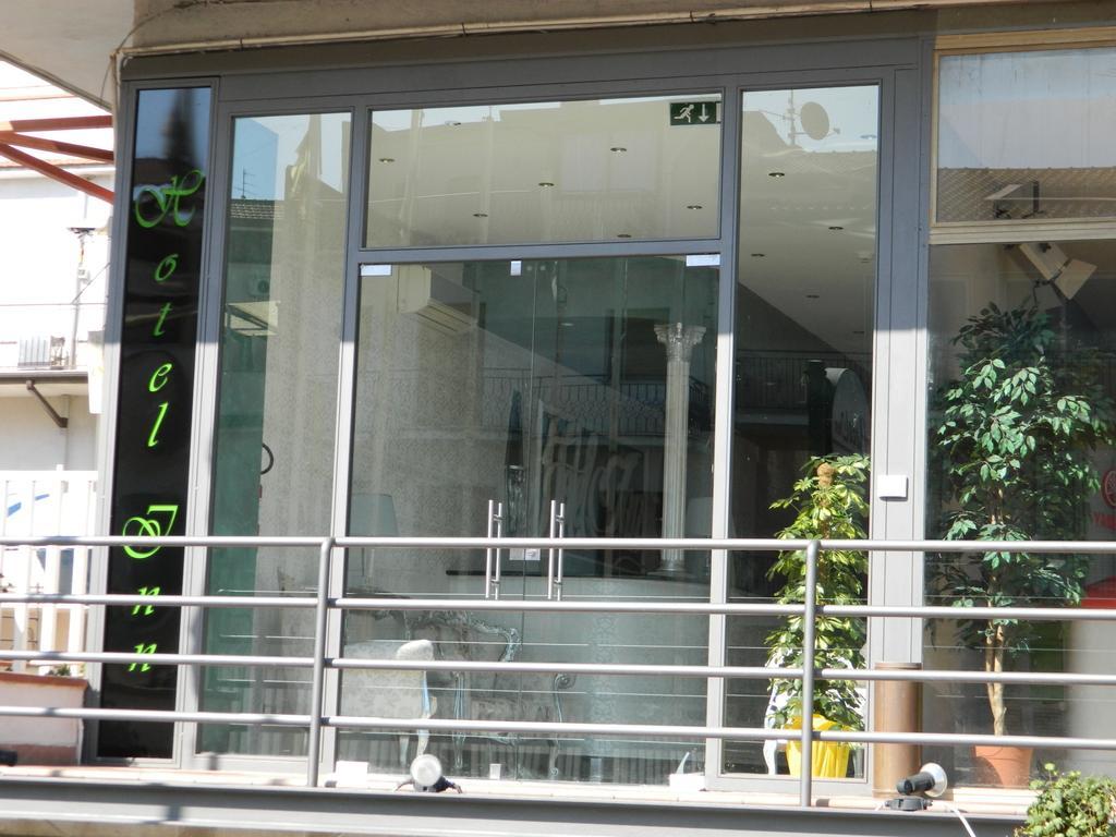 Hotel Inn Giardini Naxos Exterior photo